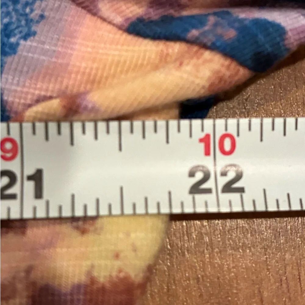 Elegant Floral Women's Blouse in Blue and Pink - Picture 7 of 8